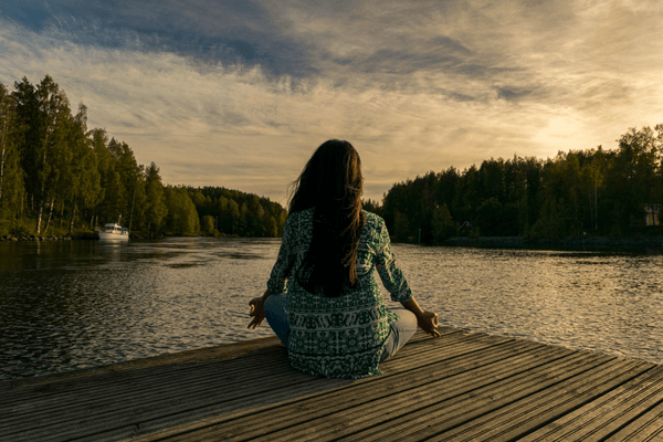 Meditação e a Arte de Estar Presente: Navegando na Selva Urbana com Consciência Plena